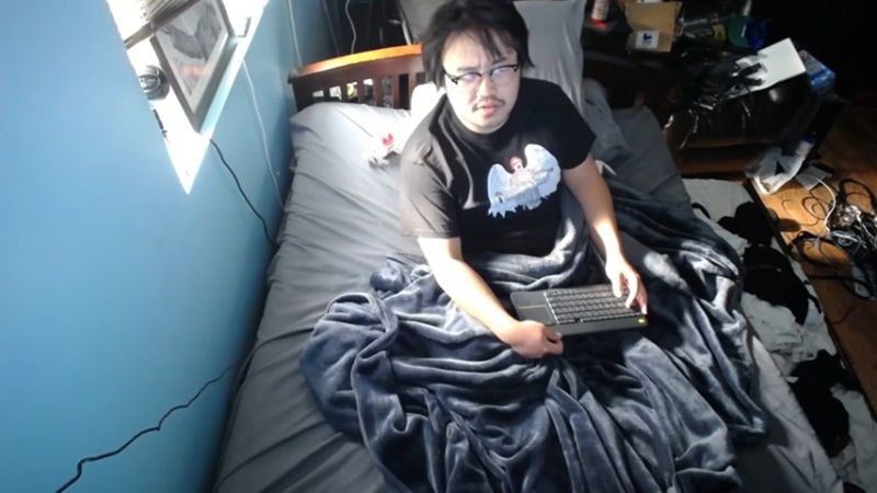 躺着都可以赚钱！】男子直播睡觉，一觉醒来竟然赚了RM60,000！ | 88razzi